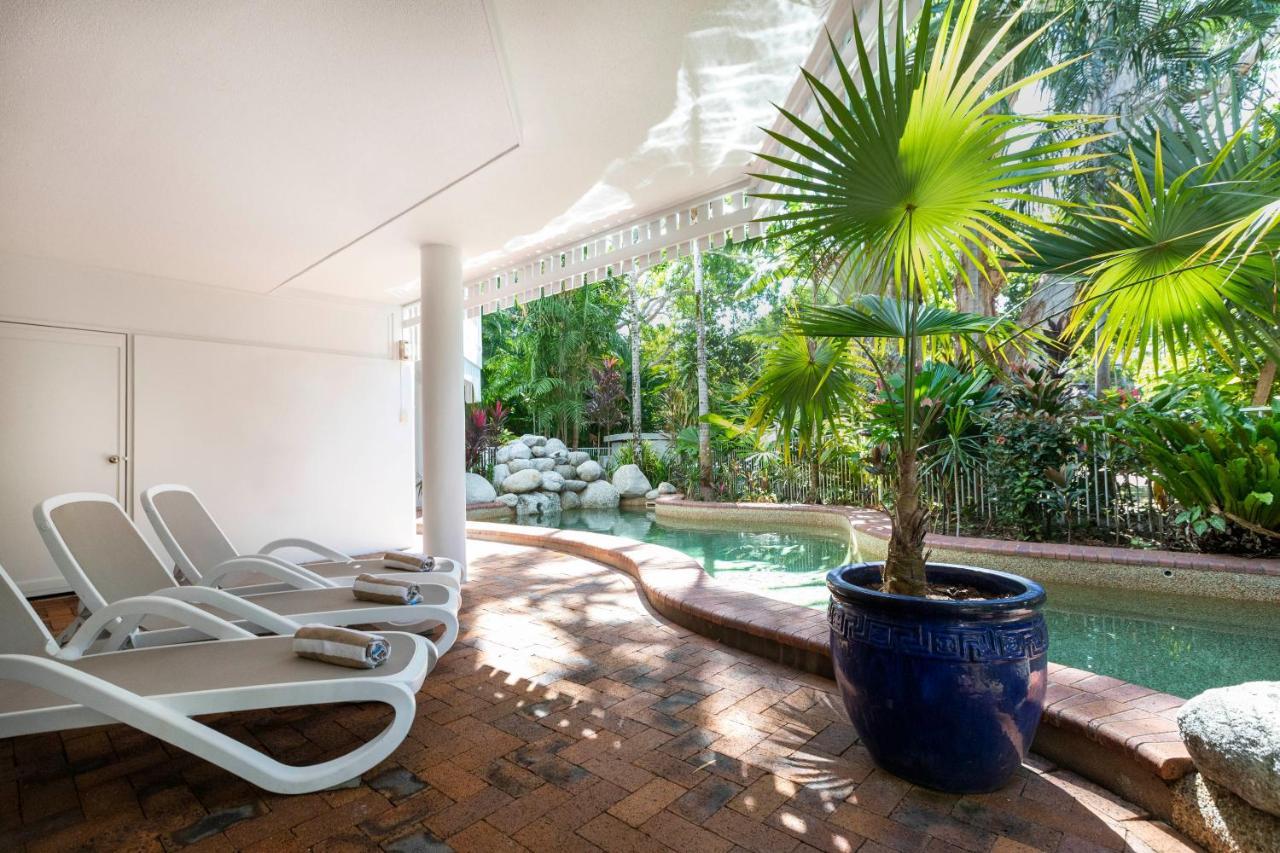 The White House Port Douglas Exterior foto