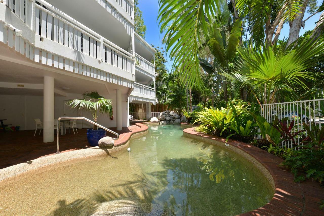 The White House Port Douglas Exterior foto